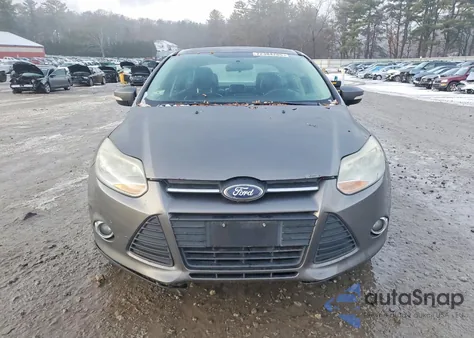 2013 Ford Focus Se z USA, uszkodzony, nr VIN 1FADP3F21DL120441